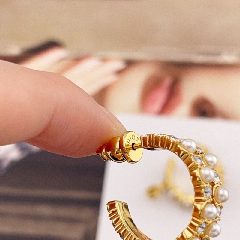 chr1st1an D10r earrings